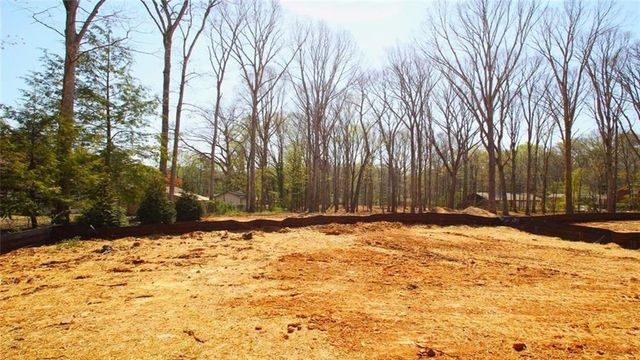 5572 Lilburn Stone Mountain Road, Stone Mountain, GA 30087