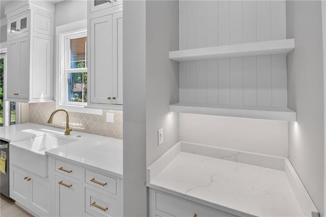 5572 Lilburn Stone Mountain Road, Stone Mountain, GA 30087