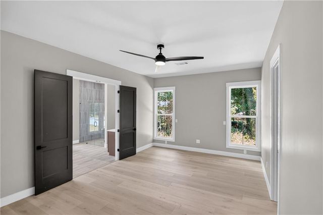 5572 Lilburn Stone Mountain Road, Stone Mountain, GA 30087