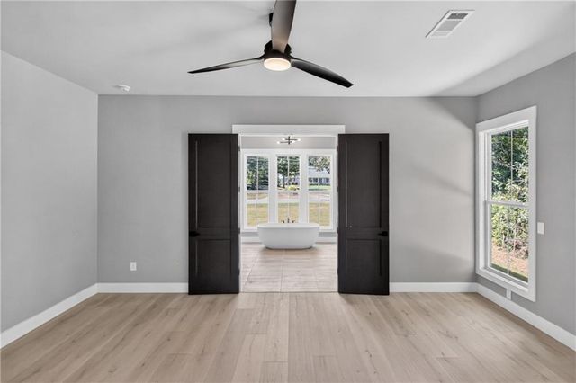 5572 Lilburn Stone Mountain Road, Stone Mountain, GA 30087