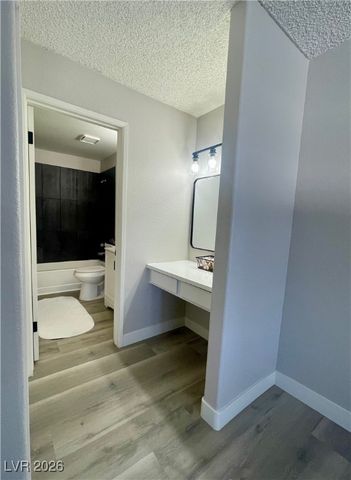 5250 Mission Carmel Lane 204, Las Vegas, NV 89107