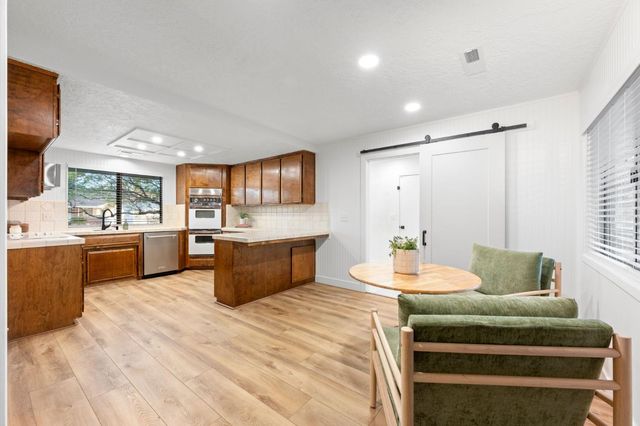 2965 Marco Way, Carmichael, CA 95608