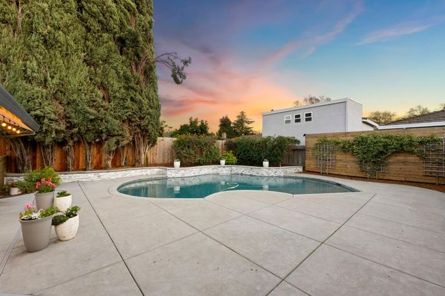 2965 Marco Way, Carmichael, CA 95608