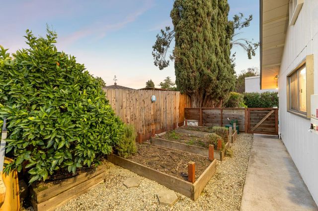 2965 Marco Way, Carmichael, CA 95608