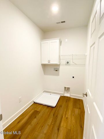 93 Reed's Hollow, Saratoga, NY 12866