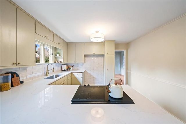 2525 W 50th Terrace, Westwood, KS 66205