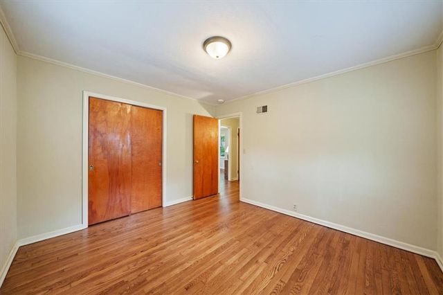 2525 W 50th Terrace, Westwood, KS 66205