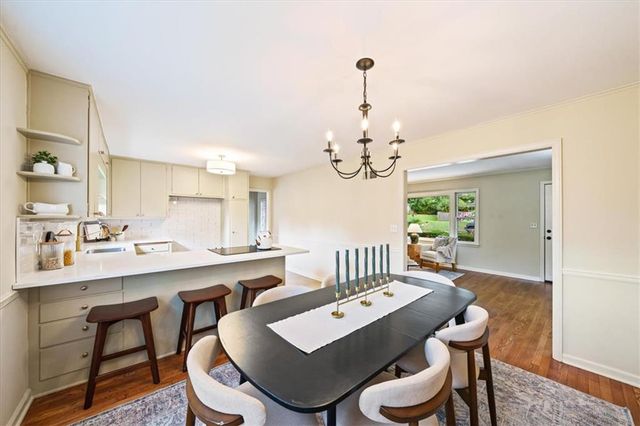 2525 W 50th Terrace, Westwood, KS 66205