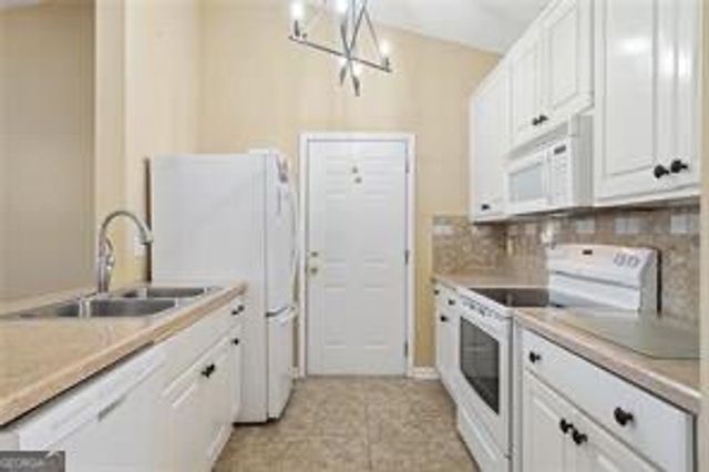 3013 BENTLEY PARK Circle, Gainesville, GA 30504