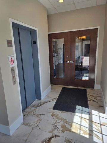 1085 E Johnstown Road, Columbus, OH 43230