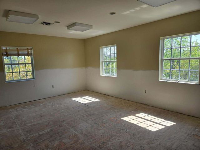 1085 E Johnstown Road, Columbus, OH 43230