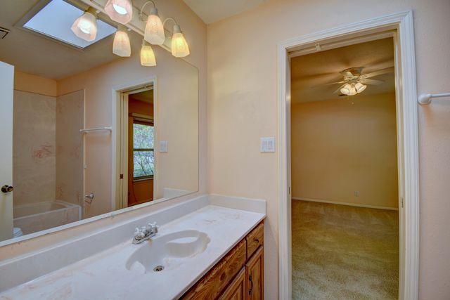 1855 MURRAY Loop, Bosque Farms, NM 87068