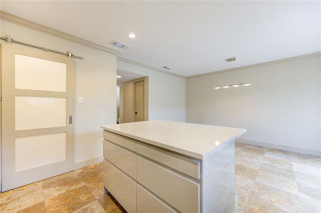 6337 Briar Rose Drive 145, Houston, TX 77057