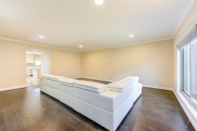 6337 Briar Rose Drive 145, Houston, TX 77057