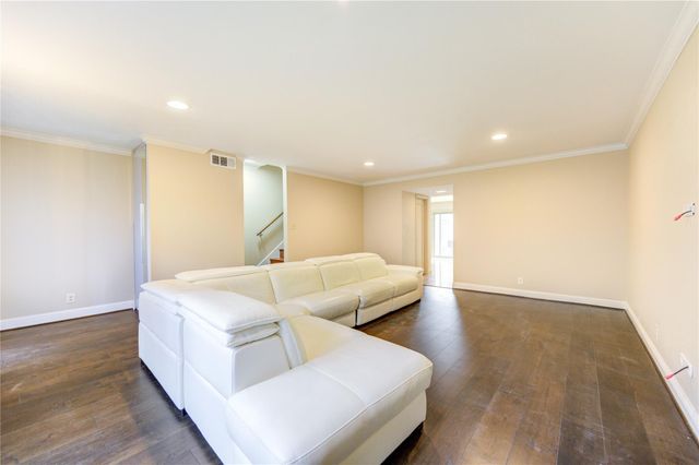 6337 Briar Rose Drive 145, Houston, TX 77057