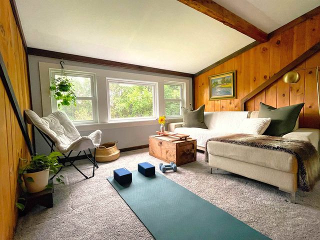 71 Woods Road, Dummerston, VT 05346