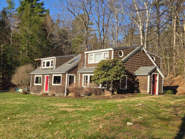 71 Woods Road, Dummerston, VT 05346