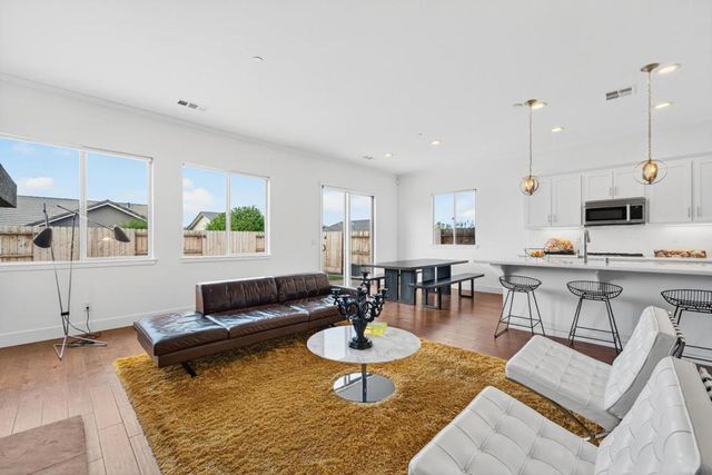 1650 Clover Court, Hollister, CA 95023