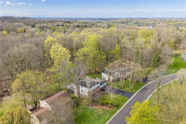 49 Wincanton Drive, Perinton, NY 14450