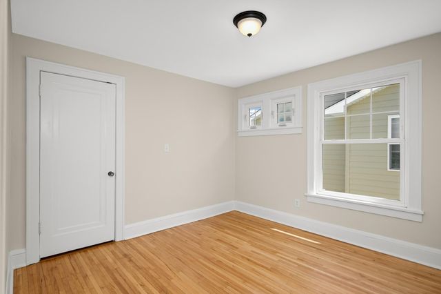 1245 Stanford Avenue, Saint Paul, MN 55105