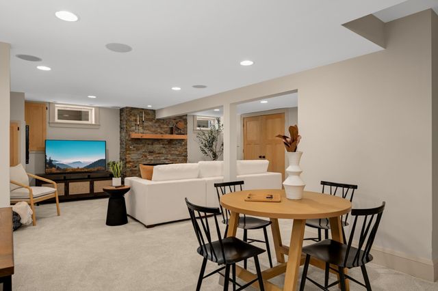 1245 Stanford Avenue, Saint Paul, MN 55105