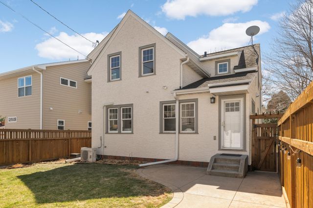 1245 Stanford Avenue, Saint Paul, MN 55105