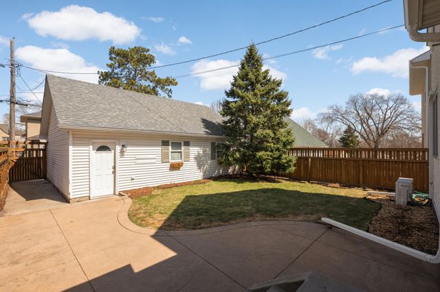 1245 Stanford Avenue, Saint Paul, MN 55105