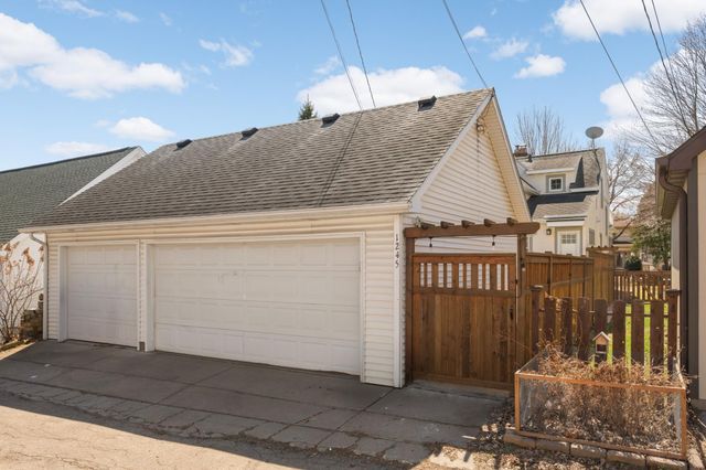 1245 Stanford Avenue, Saint Paul, MN 55105