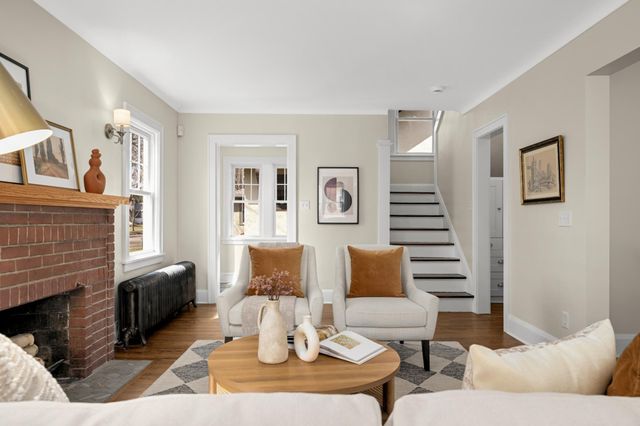 1245 Stanford Avenue, Saint Paul, MN 55105