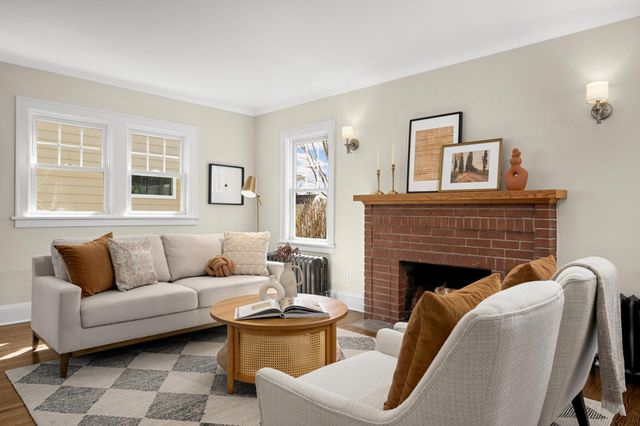 1245 Stanford Avenue, Saint Paul, MN 55105