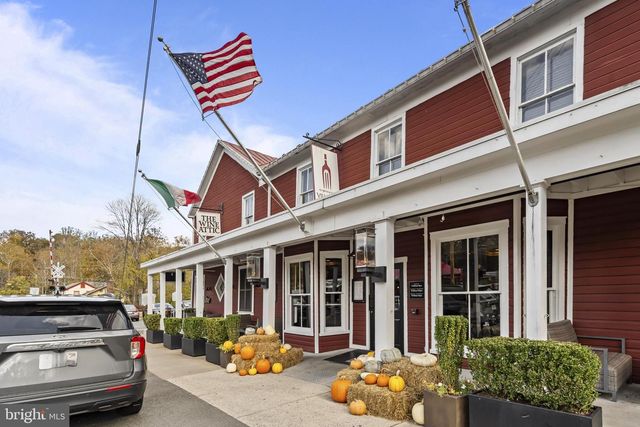 13025 YATES FORD RD, Clifton, VA 20124