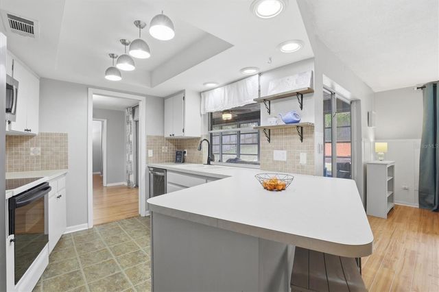 1143 LANCER LANE, Tarpon Springs, FL 34689