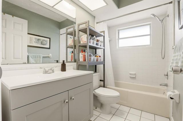 1143 LANCER LANE, Tarpon Springs, FL 34689