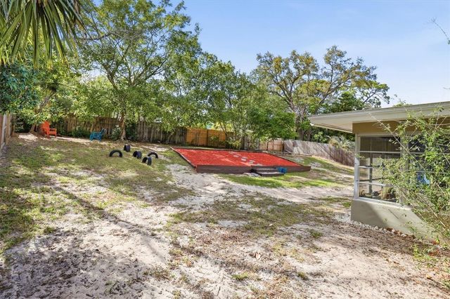 1143 LANCER LANE, Tarpon Springs, FL 34689