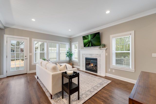 6040 Shoreland AVENUE, Whitefish Bay, WI 53217