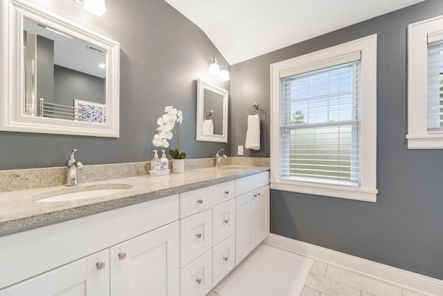 6040 Shoreland AVENUE, Whitefish Bay, WI 53217