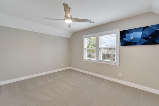 6040 Shoreland AVENUE, Whitefish Bay, WI 53217