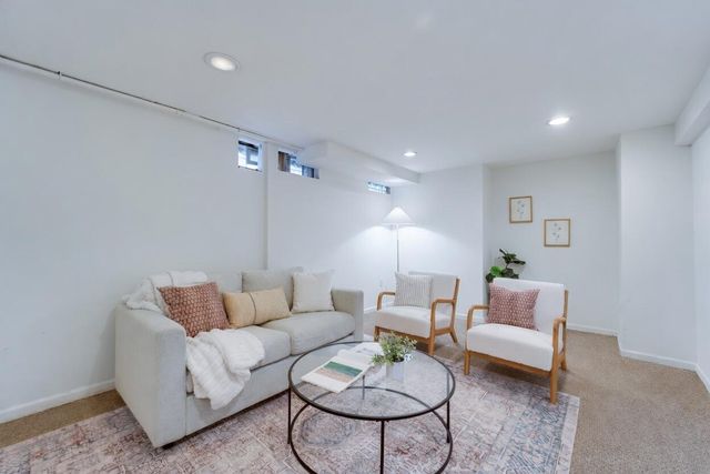 6040 Shoreland AVENUE, Whitefish Bay, WI 53217