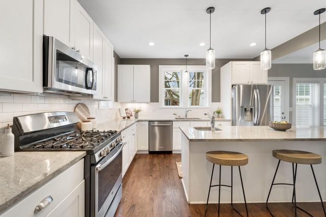 6040 Shoreland AVENUE, Whitefish Bay, WI 53217