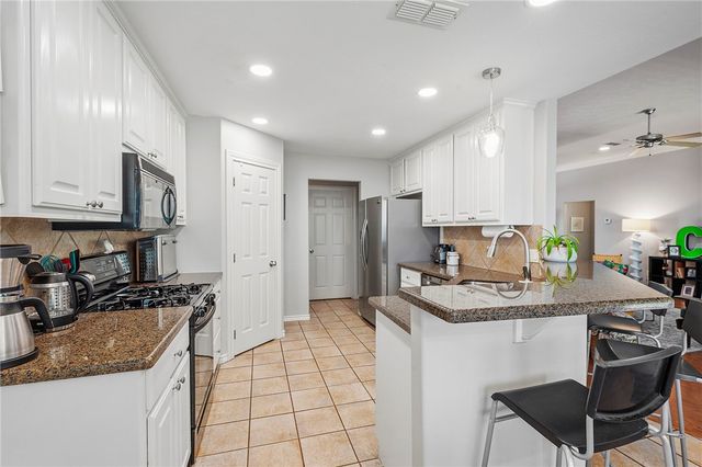 4420 Edinburgh Place, College Station, TX 77845