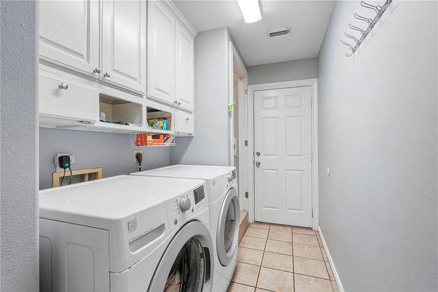 4420 Edinburgh Place, College Station, TX 77845