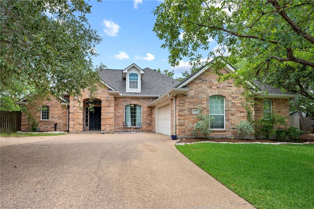 4420 Edinburgh Place, College Station, TX 77845