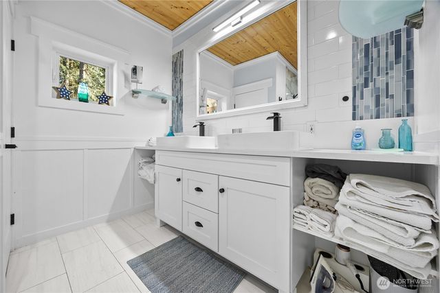 1114 Garrison Avenue, Port Orchard, WA 98366