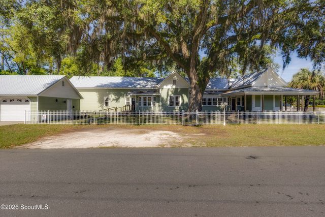 290 E King Avenue, Kingsland, GA 31548