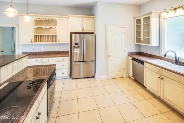290 E King Avenue, Kingsland, GA 31548