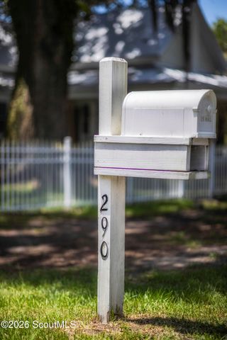 290 E King Avenue, Kingsland, GA 31548