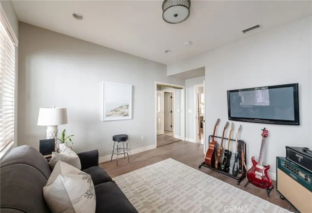 230 Ardmore Avenue, Hermosa Beach, CA 90254