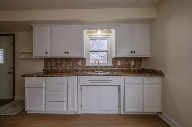 1178 Herbert Street, Saint Paul, MN 55106