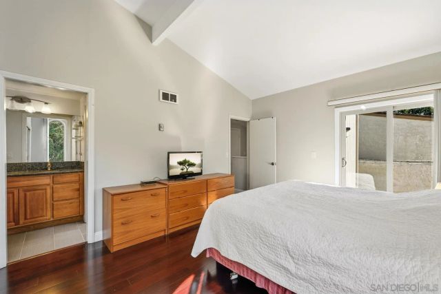 8745 Caminito Sueno, La Jolla, CA 92037