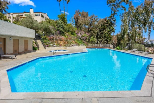 8745 Caminito Sueno, La Jolla, CA 92037